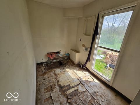 Photo of 1310 Locust Street, Anderson, IN
