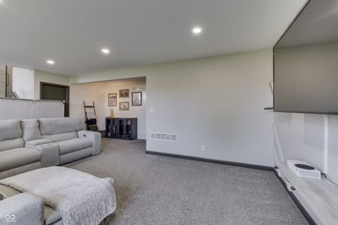 Photo of 814 Morphis Lane, Greenwood, IN