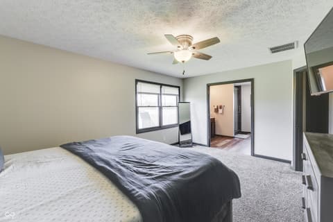 Photo of 814 Morphis Lane, Greenwood, IN