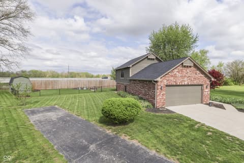 Photo of 814 Morphis Lane, Greenwood, IN