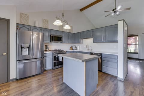 Photo of 814 Morphis Lane, Greenwood, IN