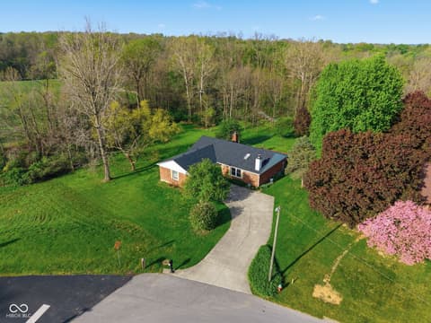 Photo of 690 Kirkwood Drive, Greencastle, IN