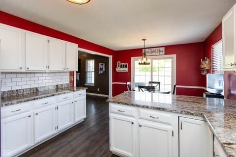 Photo of 367 Primrose Lane, Avon, IN