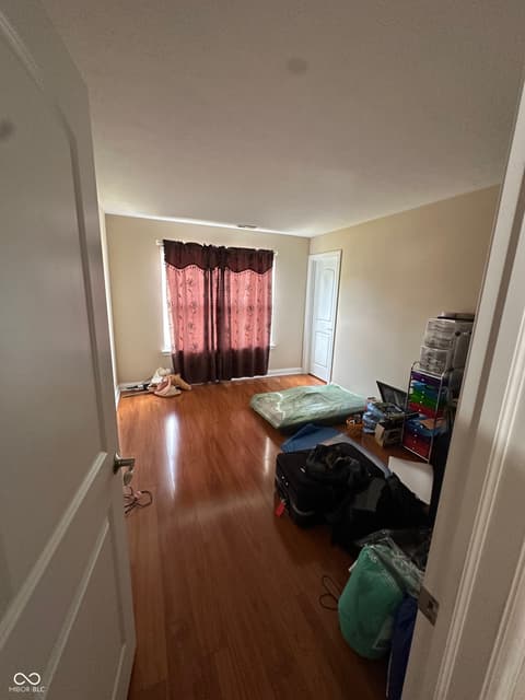 Photo of 910 Angus Way, Indianapolis, IN