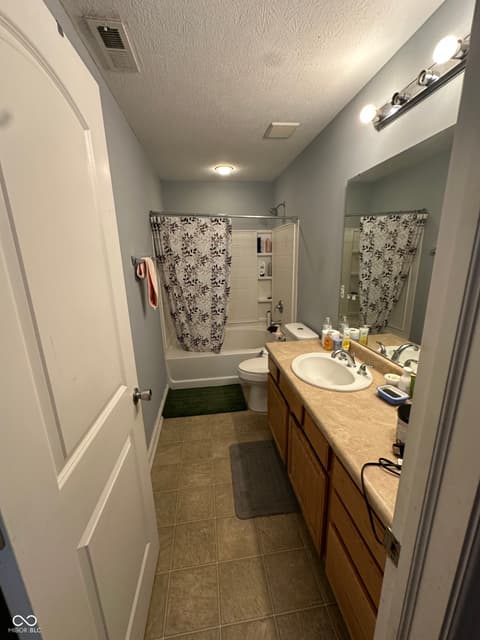 Photo of 910 Angus Way, Indianapolis, IN