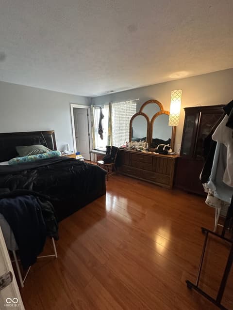 Photo of 910 Angus Way, Indianapolis, IN