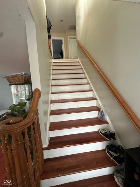 Photo of 910 Angus Way, Indianapolis, IN