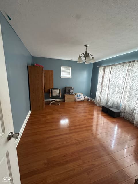 Photo of 910 Angus Way, Indianapolis, IN