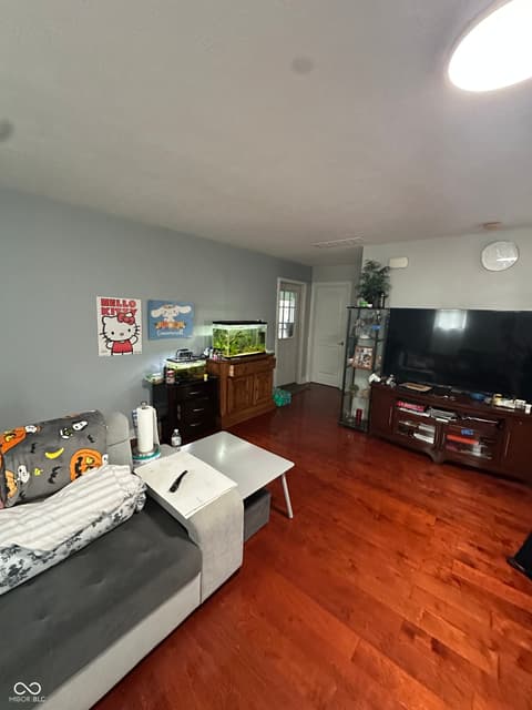Photo of 910 Angus Way, Indianapolis, IN
