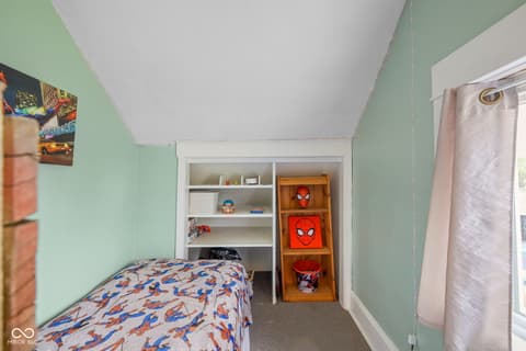 Photo of 108 Lincoln Street, Edinburgh, IN