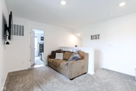 Photo of 962 Terra Lane, Franklin, IN