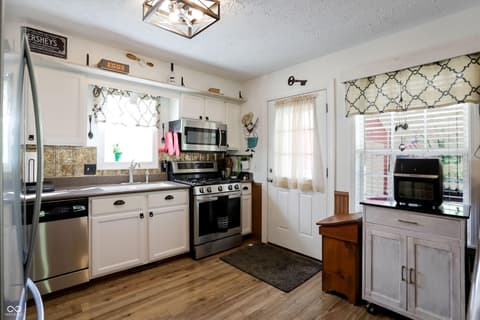 Photo of 12222 Sycamore Drive, Indianapolis, IN