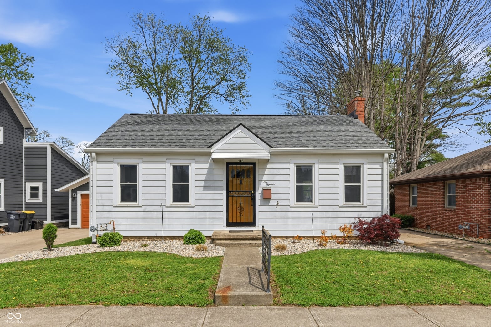 Photo of 118 W Water Street, Pendleton, IN