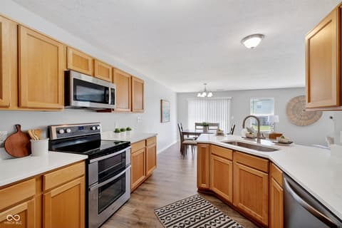 Photo of 8167 Dartmoth Lane, Avon, IN