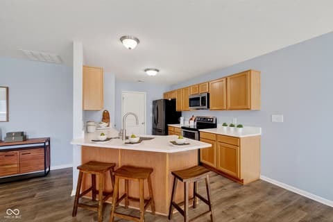 Photo of 8167 Dartmoth Lane, Avon, IN