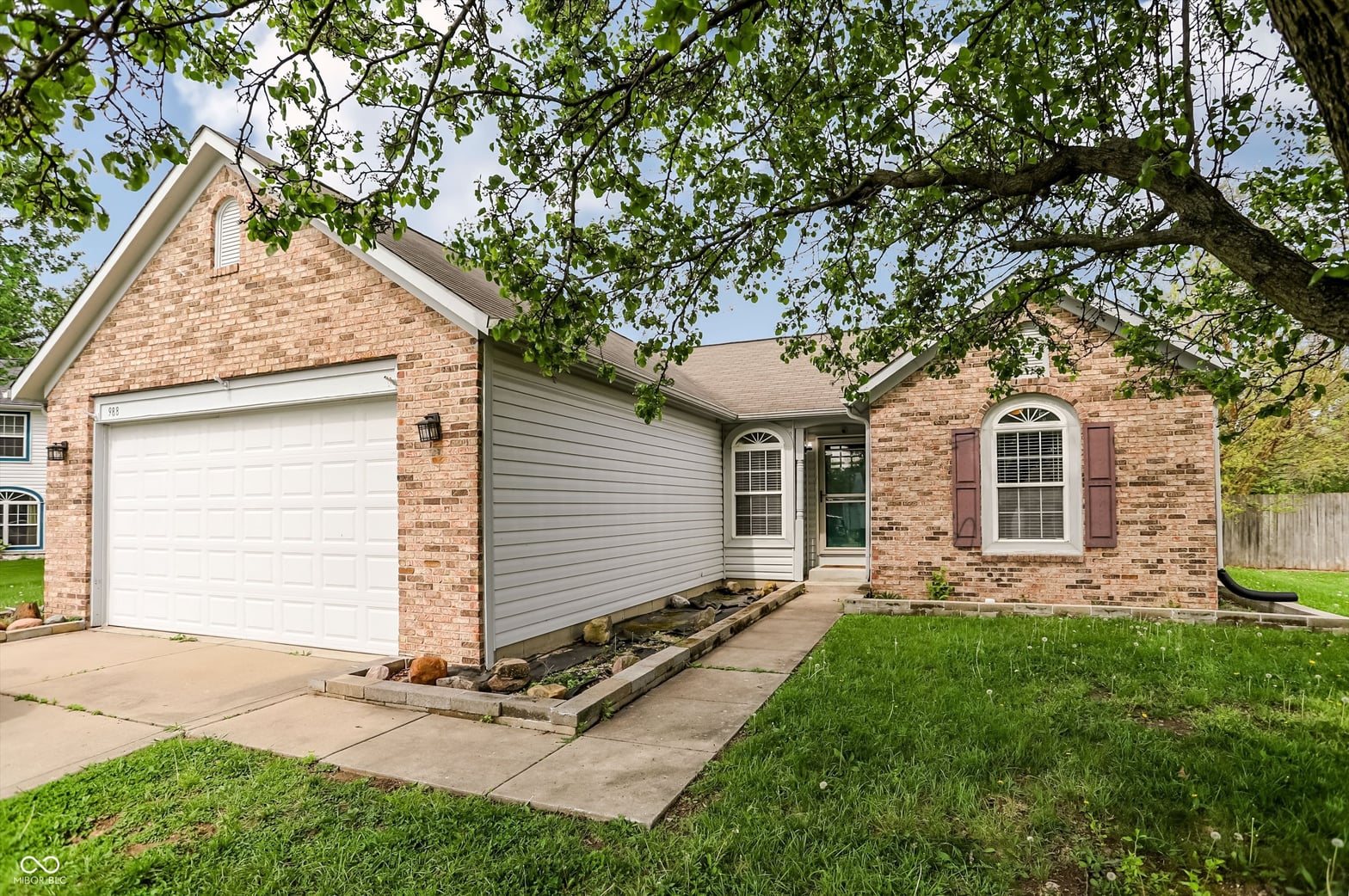 Photo of 988 Canary Creek Drive, Franklin, IN