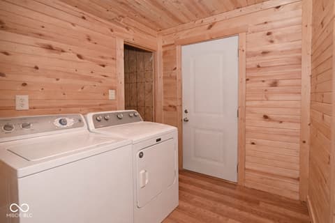 Laundry room at 3575 N County Road 400 E, Danville, IN