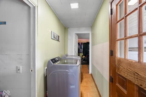 Laundry room at 409 E Jefferson Street, Crawfordsville, IN