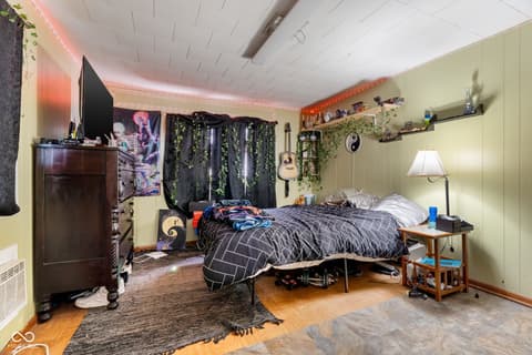 Bedroom at 409 E Jefferson Street, Crawfordsville, IN