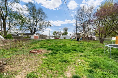Yard at 409 E Jefferson Street, Crawfordsville, IN