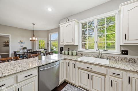 Photo of 6408 Bentworth Way, Indianapolis, IN