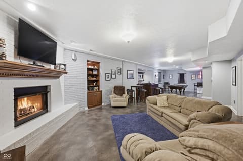 Photo of 6408 Bentworth Way, Indianapolis, IN