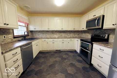 Kitchen at 1221 S Poplar Street, Seymour, IN