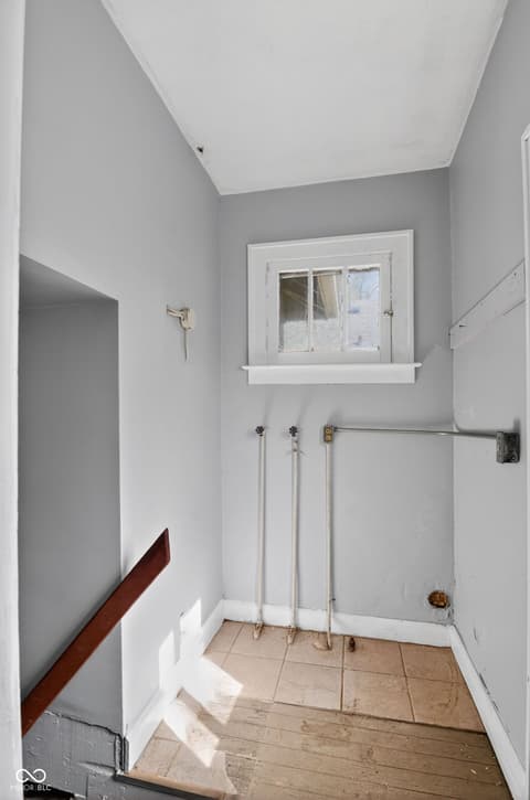 Laundry room at 145 S Bancroft Street, Indianapolis, IN