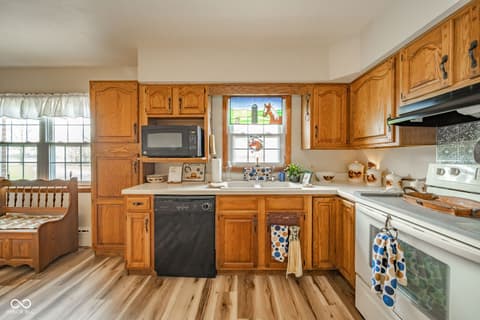 Community — 11910 S County Road 800 W, Daleville, IN