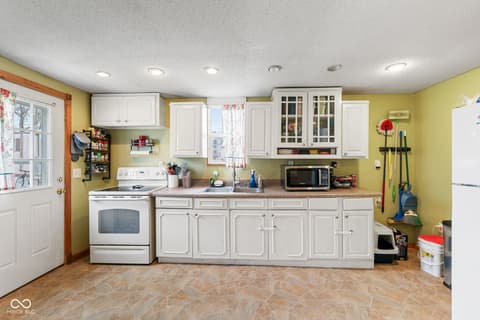 Photo of 903 1/2 S Pleasant Street, Edinburgh, IN
