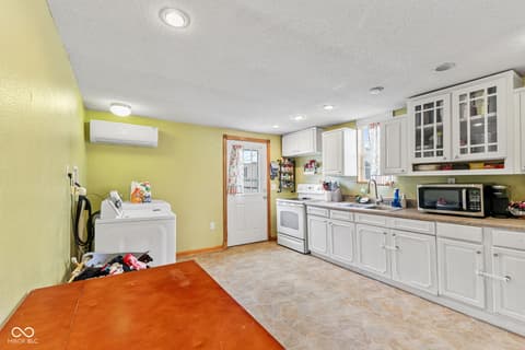 Photo of 903 1/2 S Pleasant Street, Edinburgh, IN