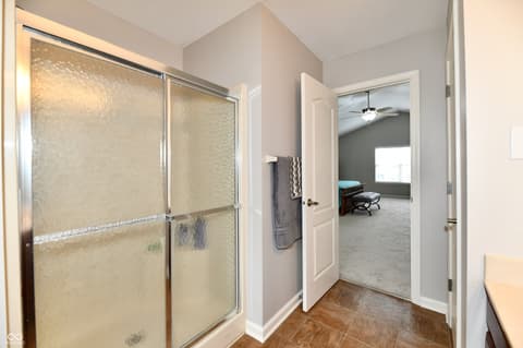 Primary bathroom at 13472 Lorenzo Boulevard, Carmel, IN