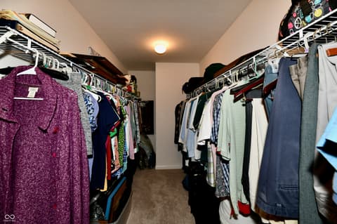 Walk In Closets — 13472 Lorenzo Boulevard, Carmel, IN