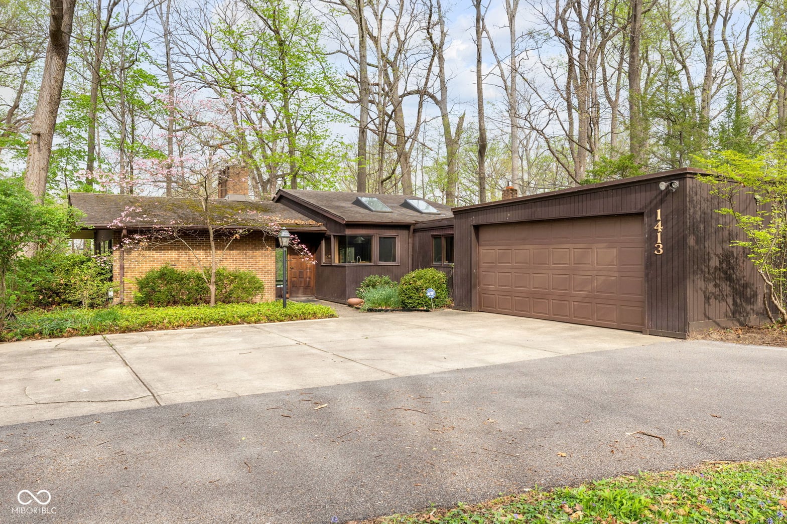 Photo of 1413 W 52nd Street, Indianapolis, IN