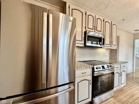 Photo of 1030 Stratford Hall Street, Indianapolis, IN