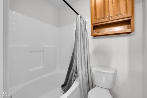 Bathroom at 954 Farmington Trail, Brownsburg, IN