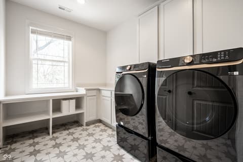Photo of 5855 N College Avenue, Indianapolis, IN