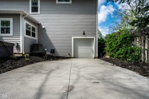 Photo of 5855 N College Avenue, Indianapolis, IN