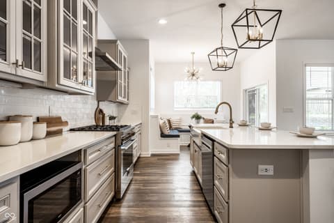 Photo of 5855 N College Avenue, Indianapolis, IN