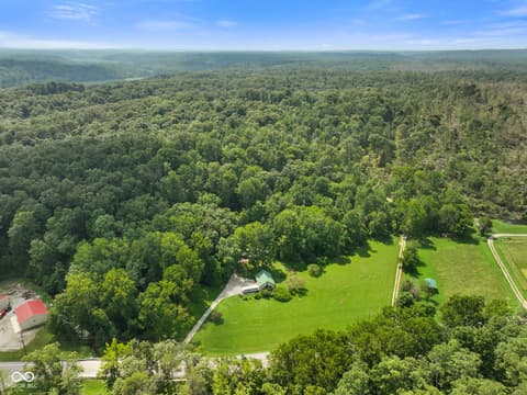 Photo of 3978 State Road 135 S, Nashville, IN