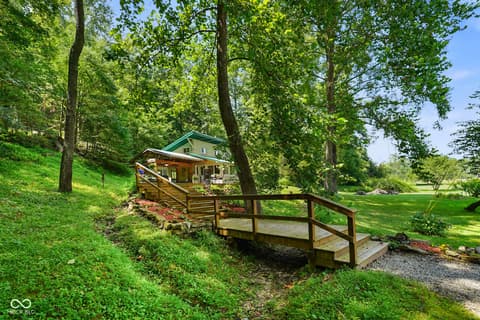 Photo of 3978 State Road 135 S, Nashville, IN