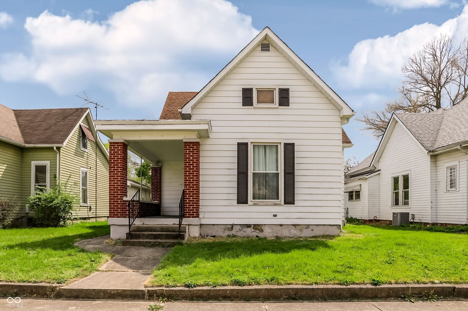 Front exterior at 107 1st Street, Shelbyville, IN
