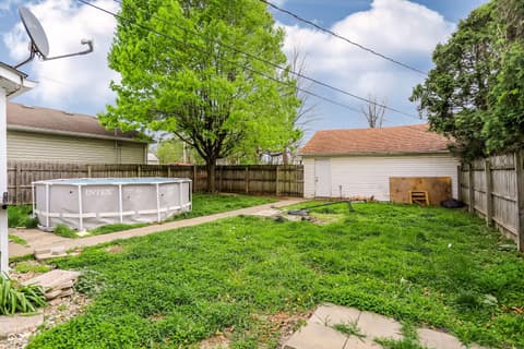 Yard at 107 1st Street, Shelbyville, IN