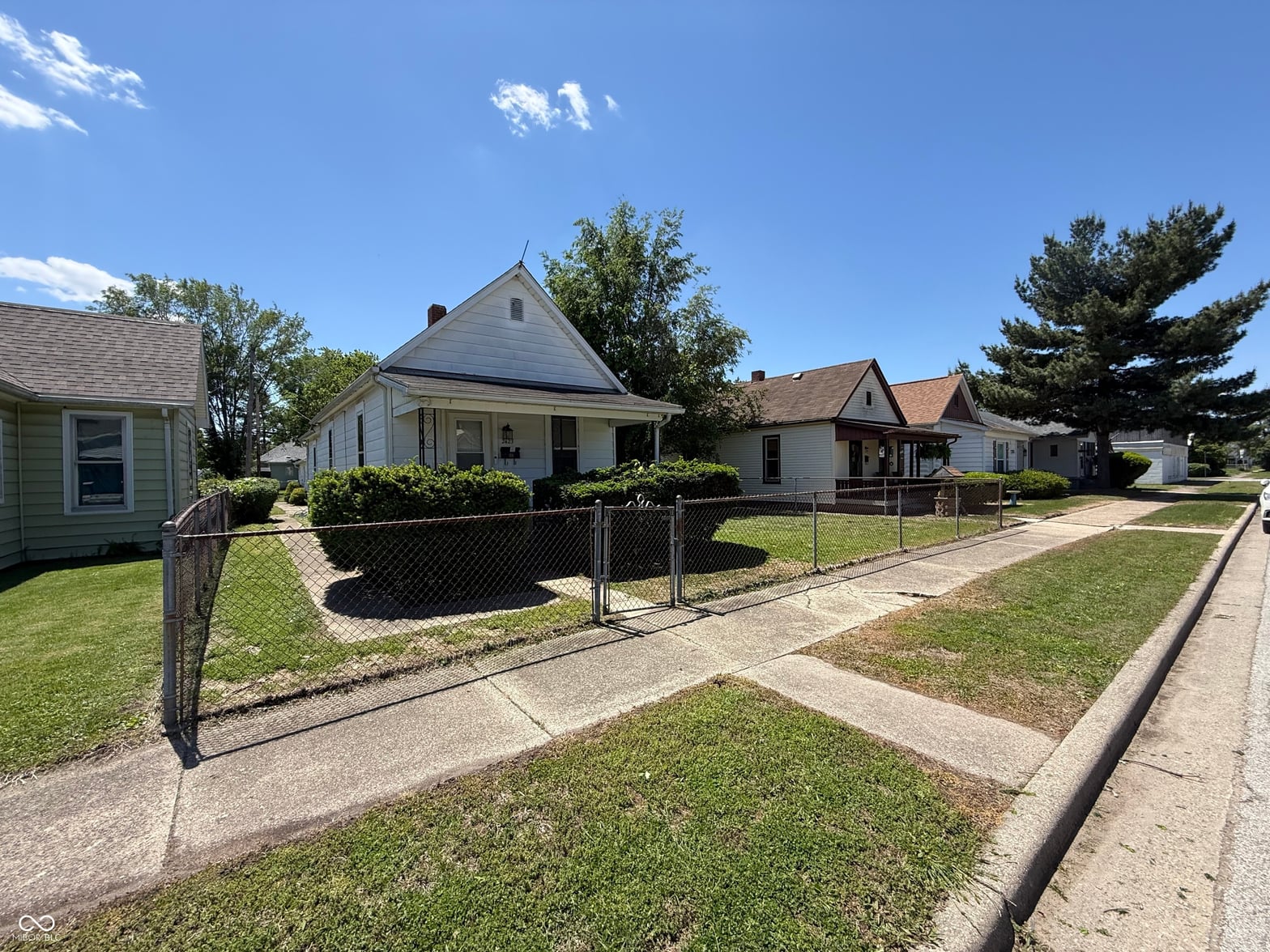 Photo of 2423 3rd Avenue, Terre Haute, IN