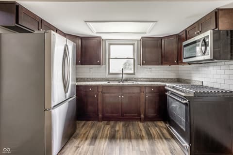 Photo of 8131 Sycamore Springs Trail, Indianapolis, IN
