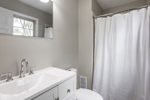 Photo of 8131 Sycamore Springs Trail, Indianapolis, IN