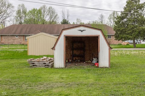 Photo of 8131 Sycamore Springs Trail, Indianapolis, IN