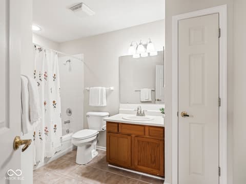 Photo of 7404 Chapel Villas Drive, Indianapolis, IN
