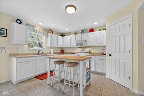 Kitchen at 15941 Concert Way, Noblesville, IN