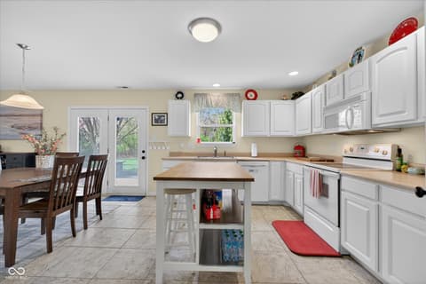 Kitchen at 15941 Concert Way, Noblesville, IN
